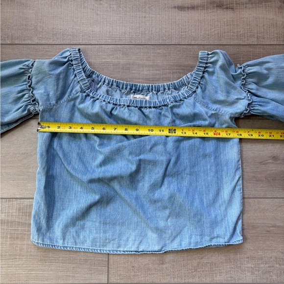 Madewell Azalea Off-Shoulder Denim Top - Picture 5 of 6